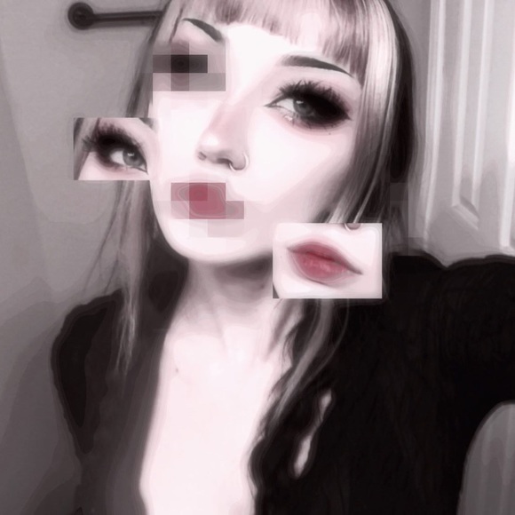 Meet your Posher, Camryn - Picture 1 of 1